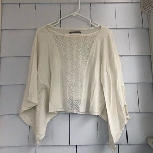 ADORABLE Woman’s blouse with lace design